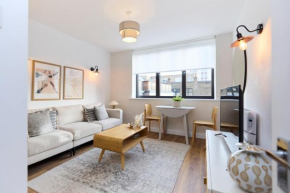 The Goodge Street Place - Bright 2BDR Flat